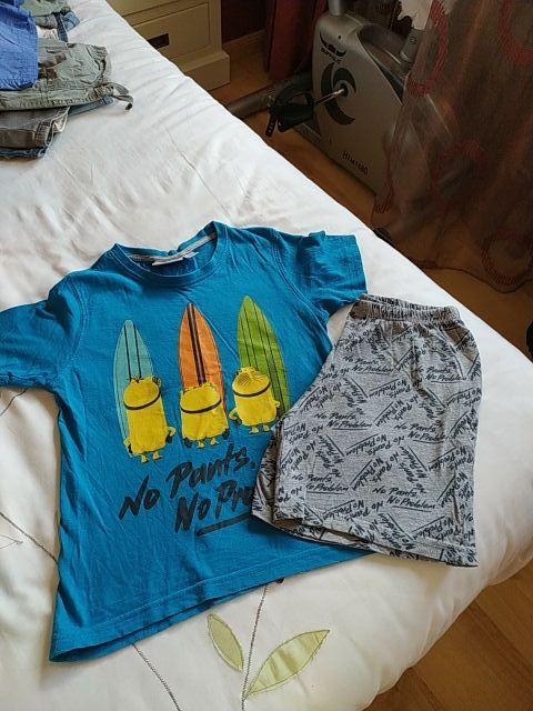 Lote de 2 pijamas T 6-8