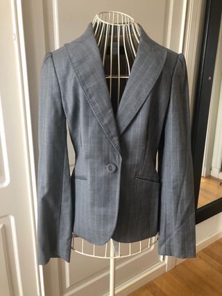 Traje chaqueta mujer Tintoretto T.38 de segunda mano por 60 EUR en Madrid  en WALLAPOP