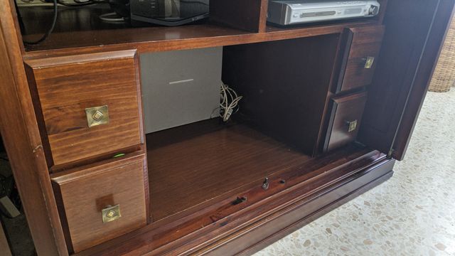 Mueble TV madera de cerezo con puertas-Buen estado de segunda mano por