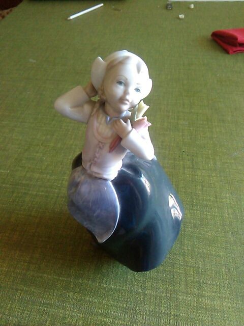 Figura porcelana Casades