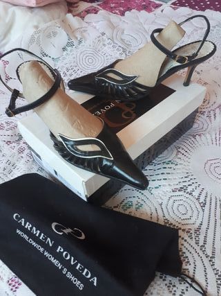 Zapatos stilettos vintage tafilete impecables de segunda mano por 20 EUR en  Madrid en WALLAPOP