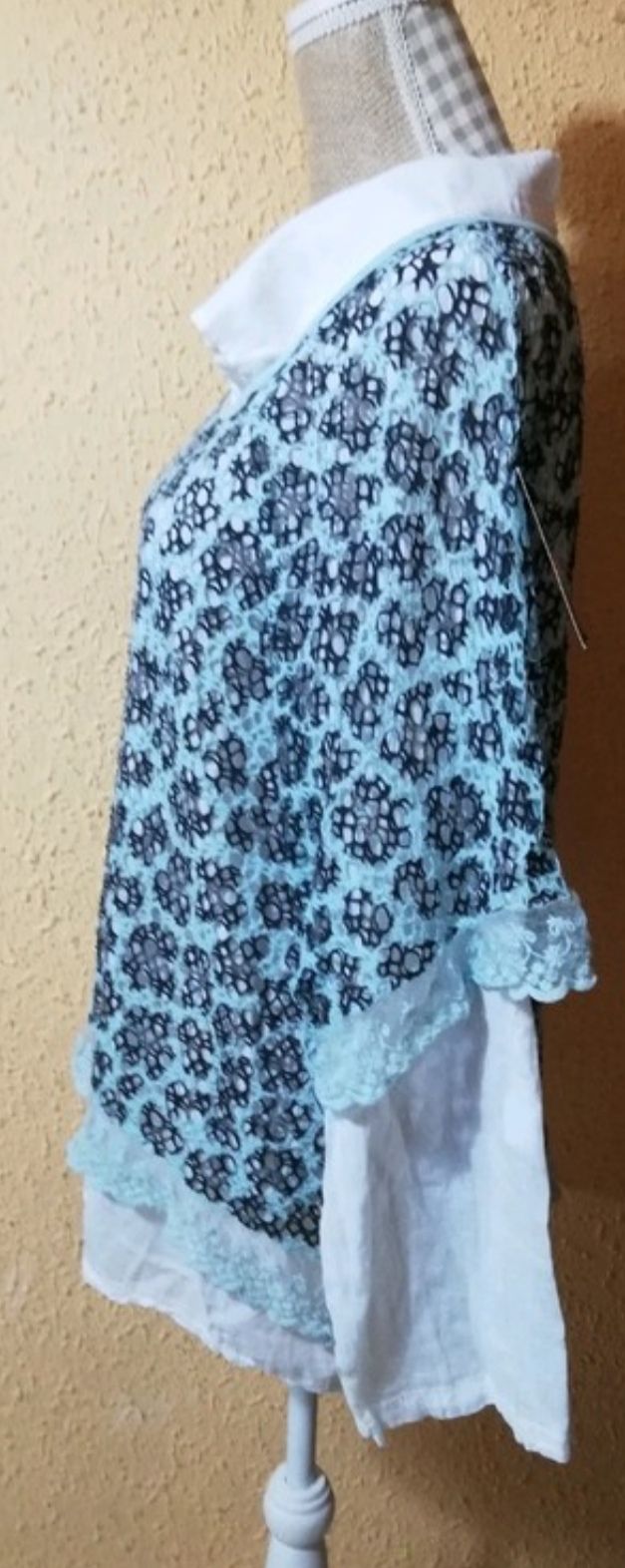 Blusa doble calado y encaje