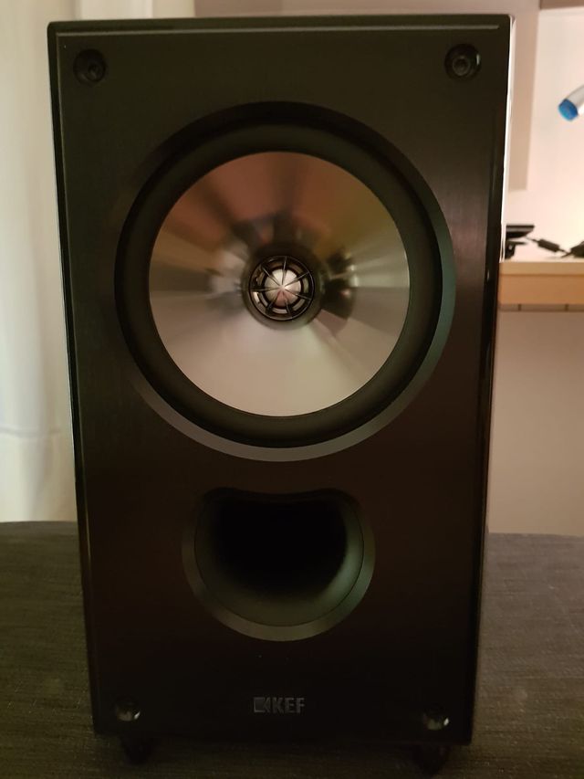 altavoces-frontales-kef-de-segunda-mano-por-450-en-vila-seca-en-wallapop