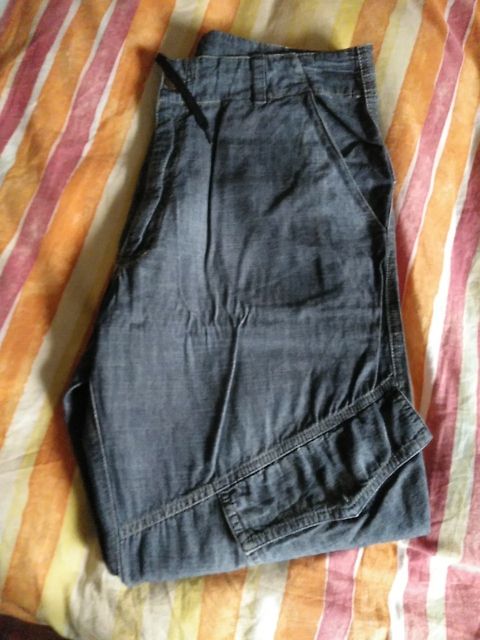 Pantalón pirata sin estrenar.