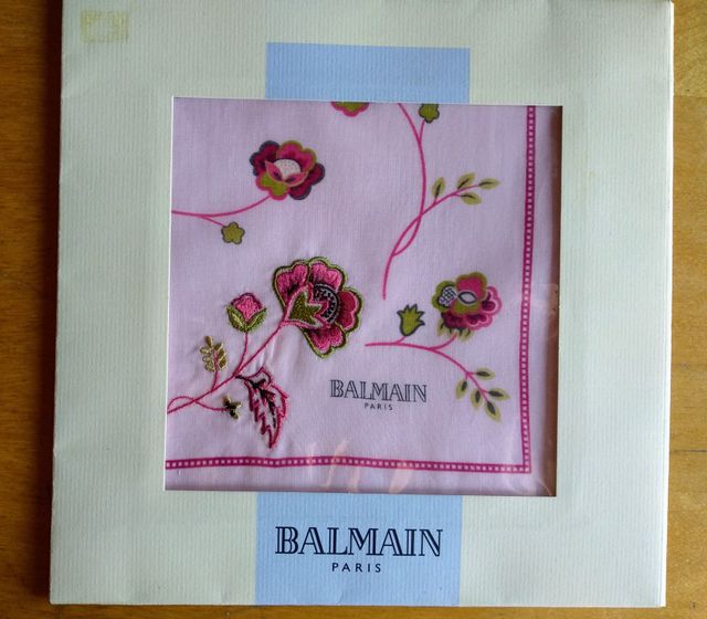 PAÑUELO DE BALMAIN A ESTRENAR