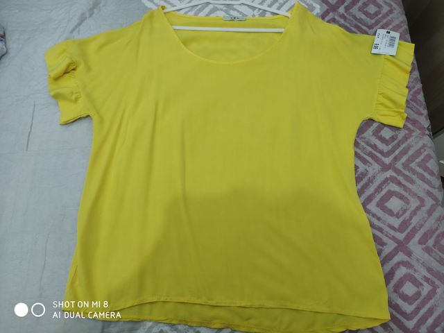Camisa amarilla sin estrenar talla XL Oferta
