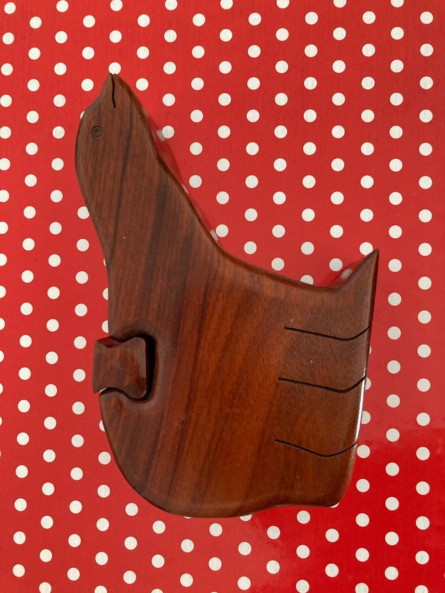 Caja de madera de nogal