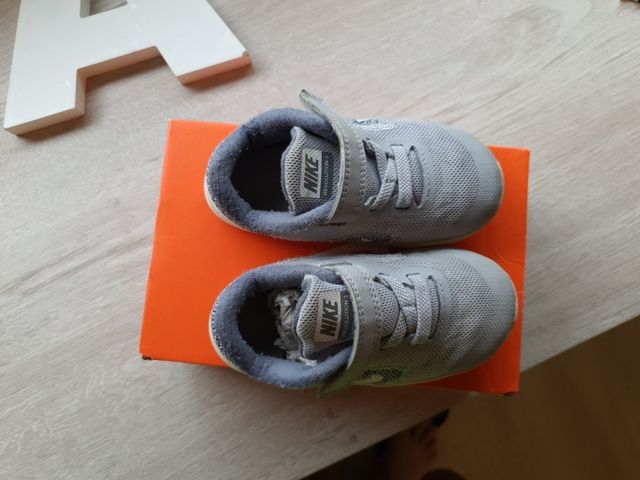 Zapatillas NIKE número 23,5