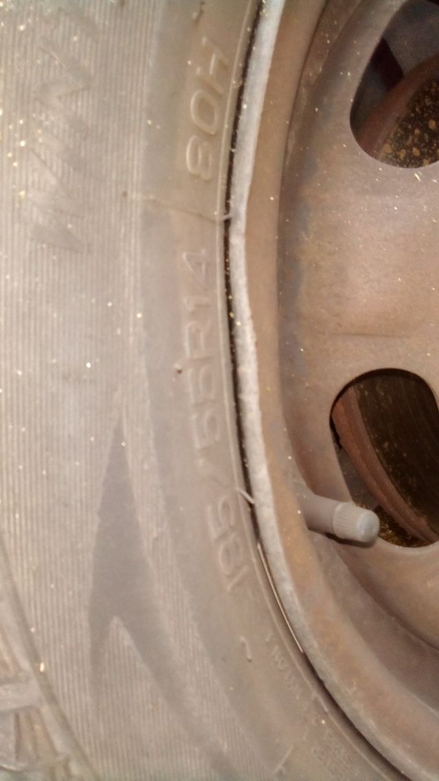 4 ruedas 155 85 R14 vw polo III