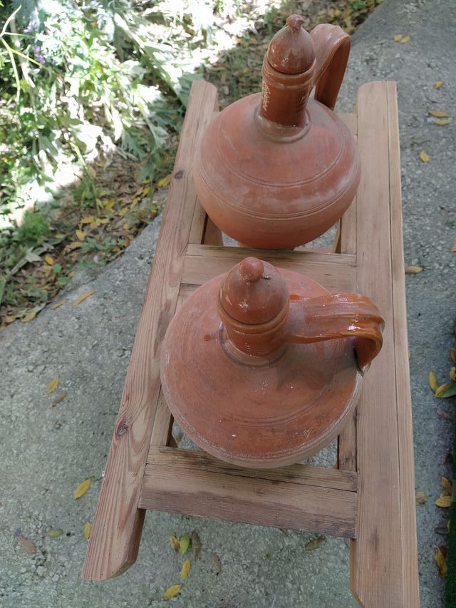 Cantarera antigua para decoración rústica