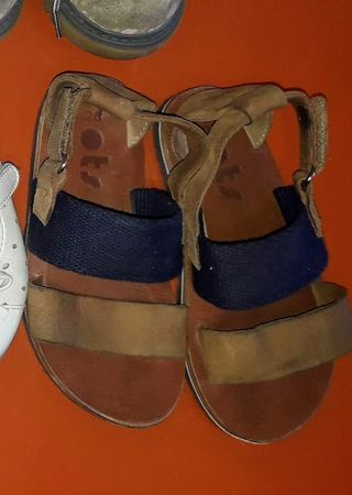 Sandalias OTS T.26 de segunda mano por 4 EUR en Cenicero en WALLAPOP
