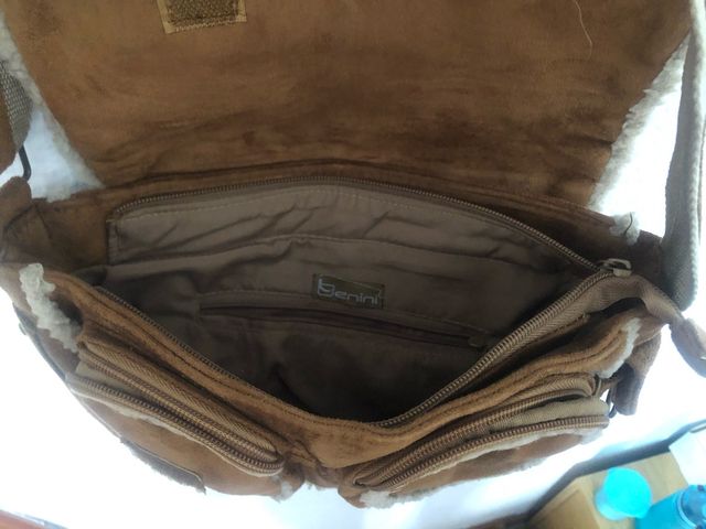 Bolso de pana con cremallera