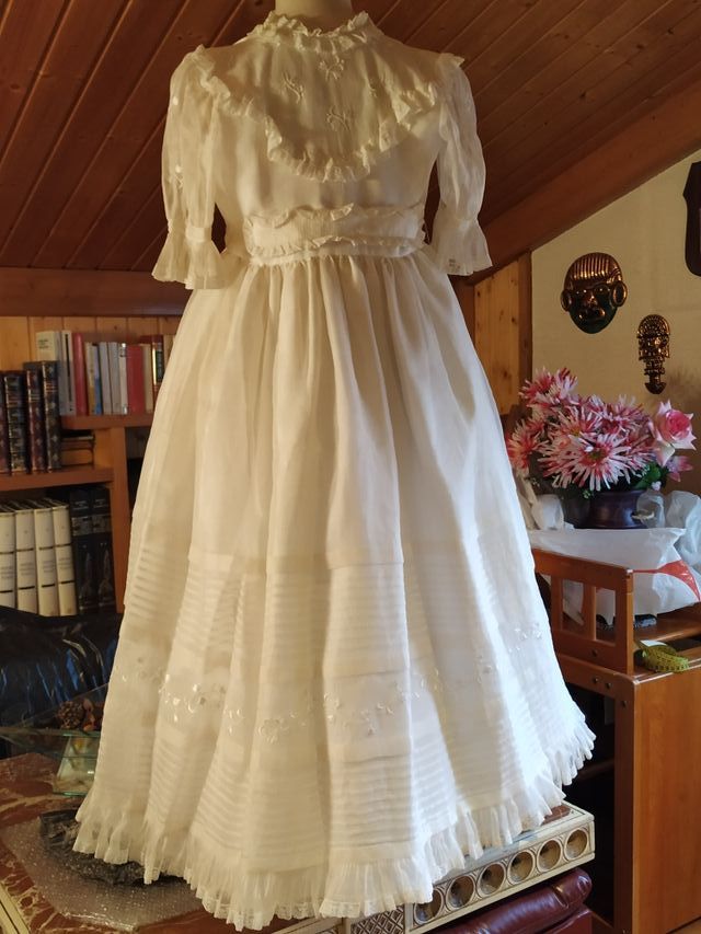 vestido comunión blanco roto gasa natural bordada