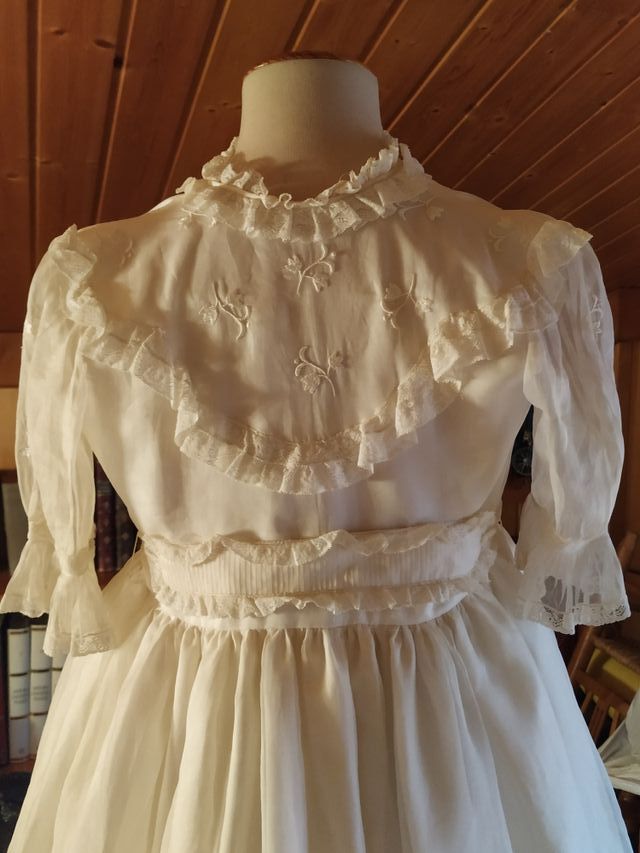 vestido comunión blanco roto gasa natural bordada