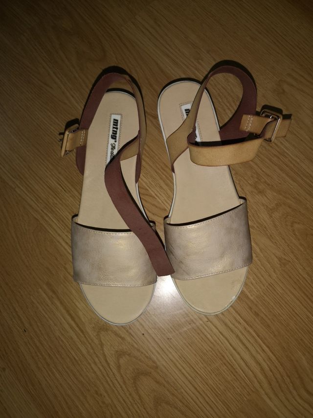 cuñas mustang, numero 38