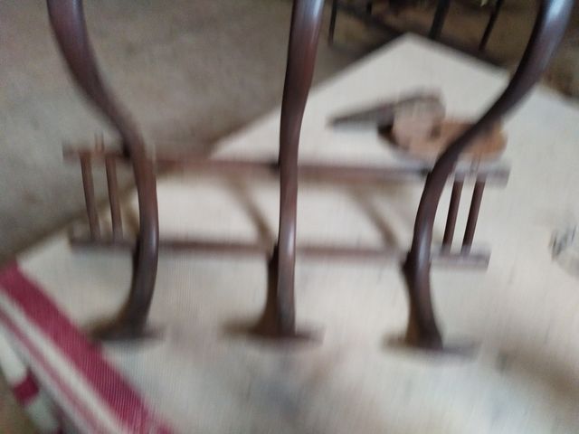 colgador Tonet de 3 brazos