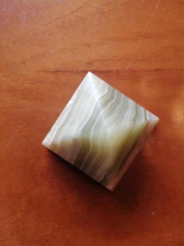 Piramide cuarzo verde