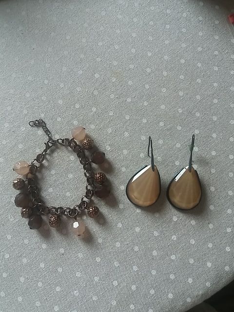 Pulsera y pendientes