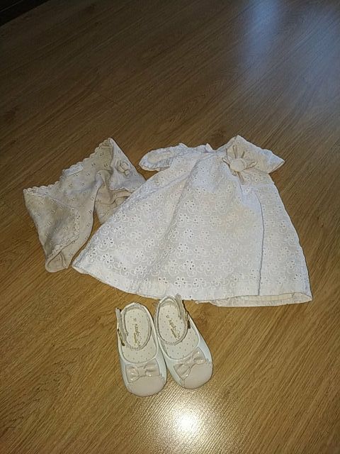 vestido marca mayoral 2 a 4 meses