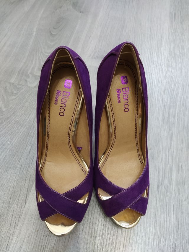 Zapato abierto por delante