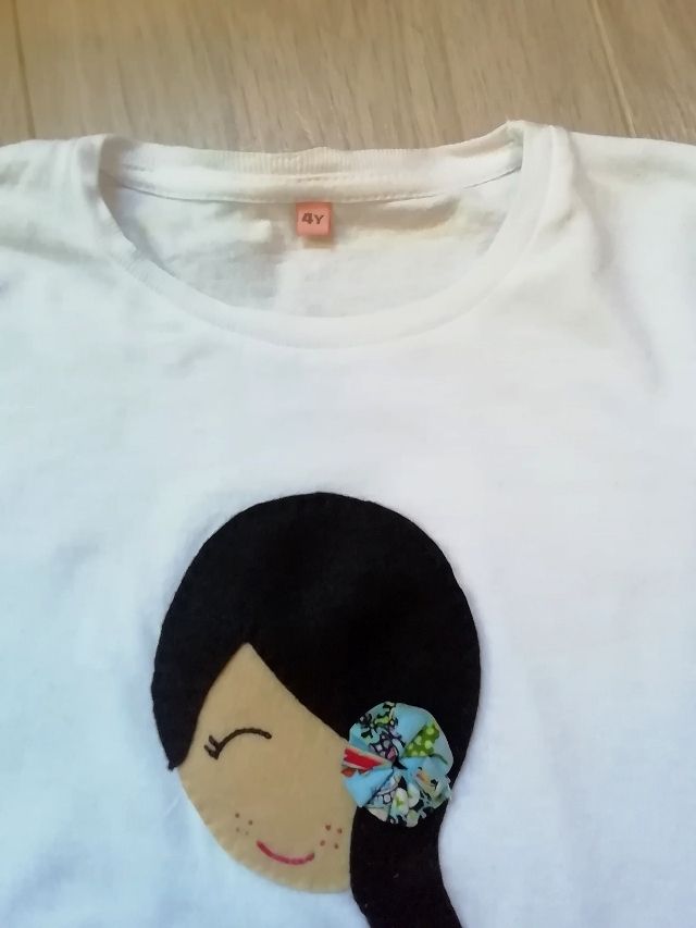 Camiseta blanca niña manga corta