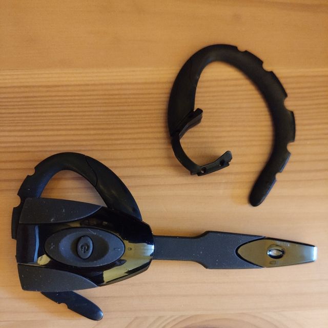 Manos libres bluetooth. 5€