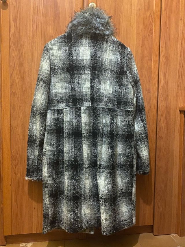 REBAJADO-Abrigo Mujer Largo con cuello pelo