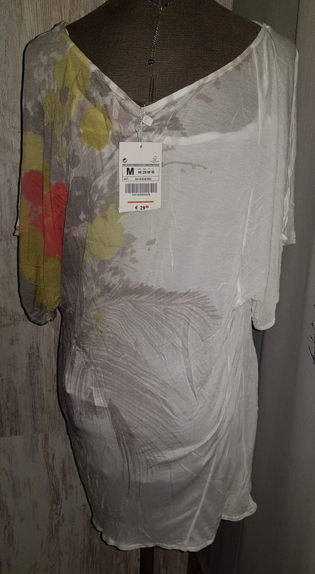 vestido/camiseta estampado zara.