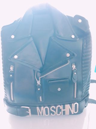 mochila moschino chaqueta