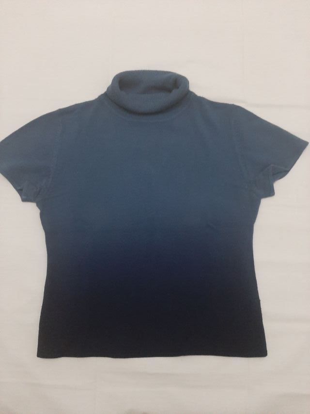 Lote 2 jerseys.Azul degradado- Marrón escote pico