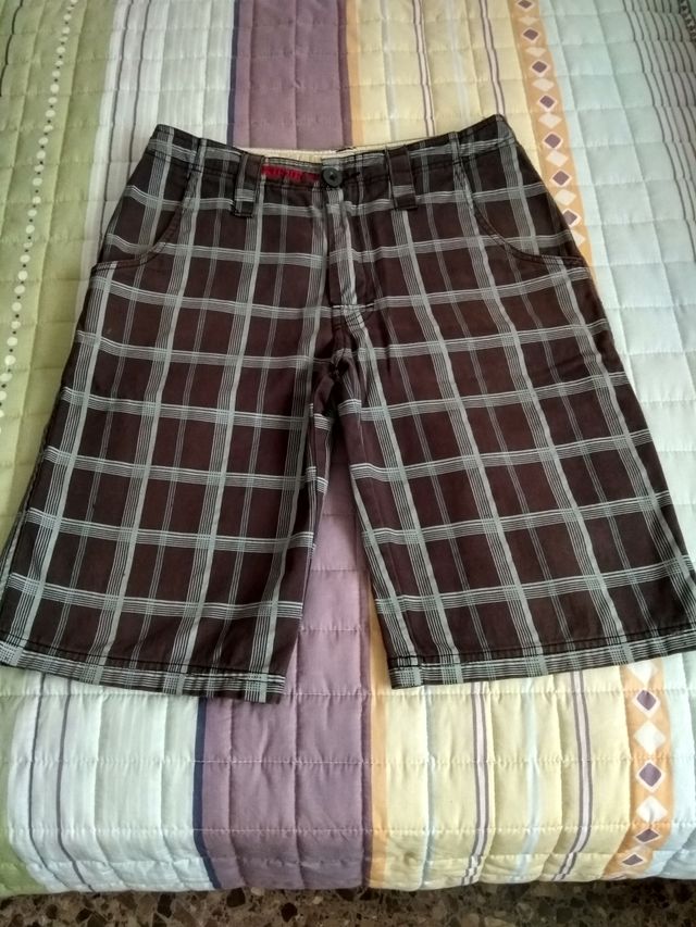 Pantalón Corto. 