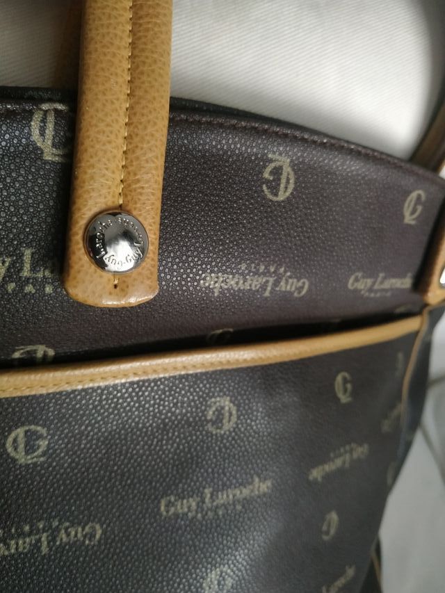 Bolso de piel Guy Laroche