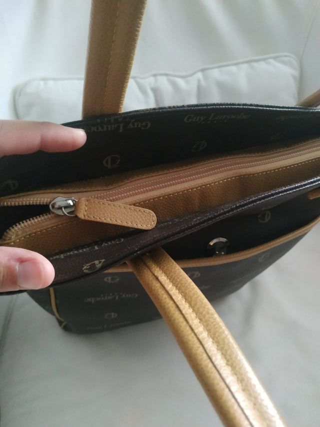 Bolso de piel Guy Laroche