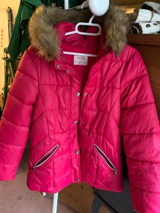 Plumífero rosa Zara Girls Talla 13\\/14años de segunda mano por 14 EUR en  Gijón en WALLAPOP