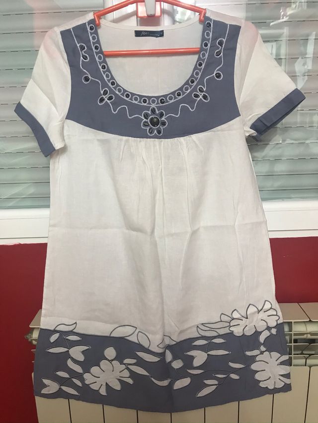 Vestido bordado mini