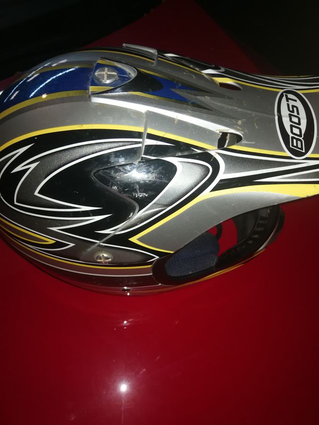 casco cross bosst