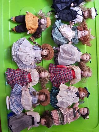 mini muñecas de porcelana