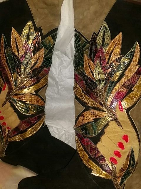 BOTAS SERPIENTE y ANTE   N°36,5