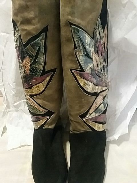 BOTAS SERPIENTE y ANTE   N°36,5