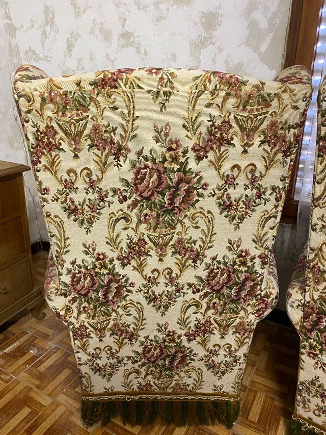 Pareja Sillones Orejeros Estampado flores antiguos