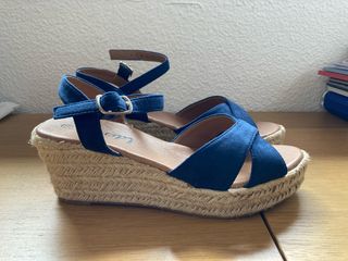 Cuñas esparto azul marino de segunda mano por 25 EUR en Valladolid en  WALLAPOP