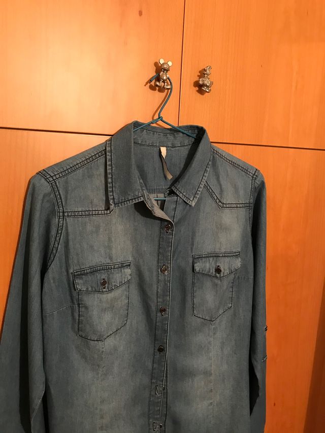 Camisa tejana Stradivarius.