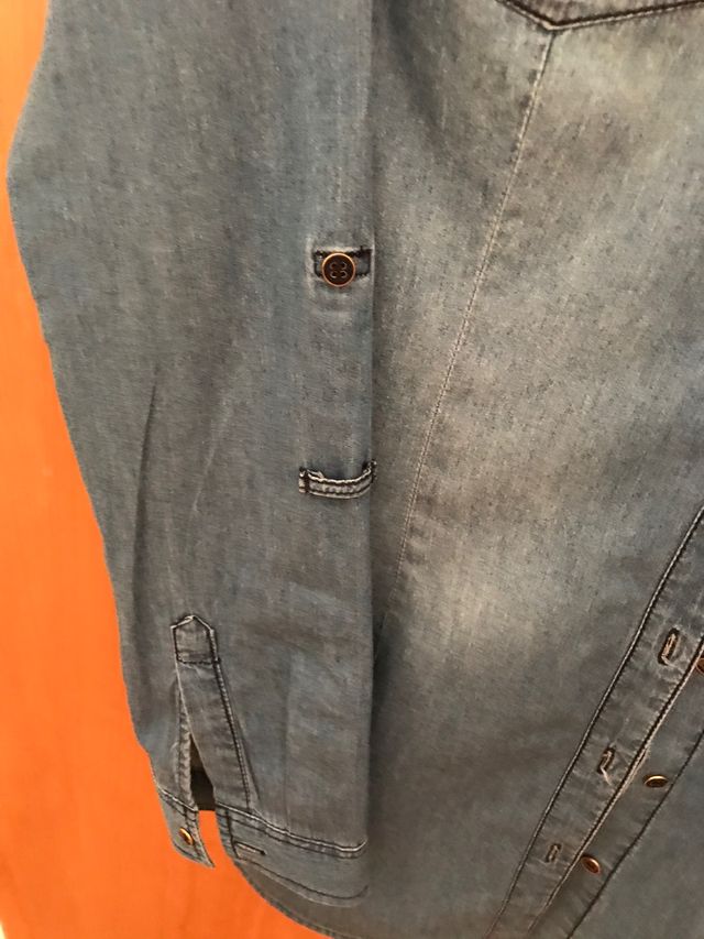 Camisa tejana Stradivarius.