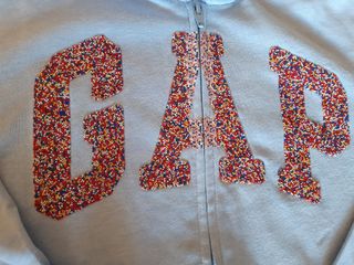 SUDADERA CAPUCHA GAP AZUL CIELO NIÑA de segunda mano por 10 EUR en Móstoles  en WALLAPOP
