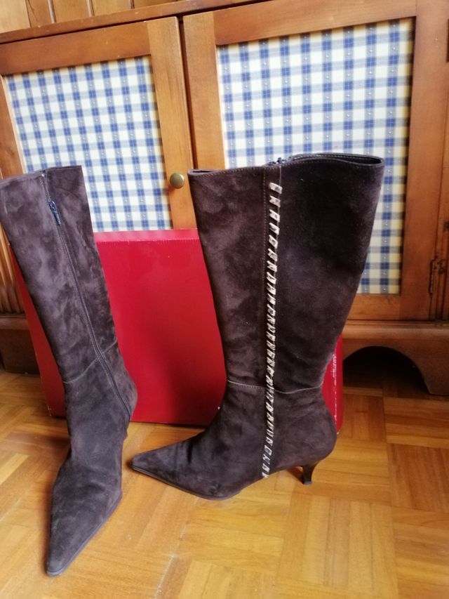 Stivali marroni in camoscio