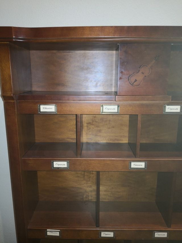 Mueble para CDs de segunda mano por 120 € en Barakaldo en WALLAPOP