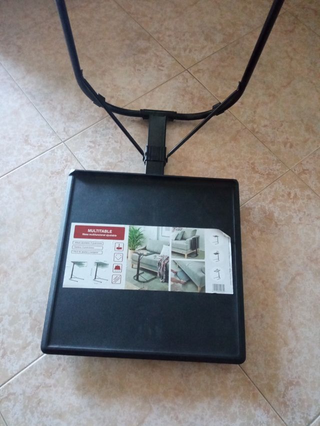 Mesa auxiliar multifuncional ajustable