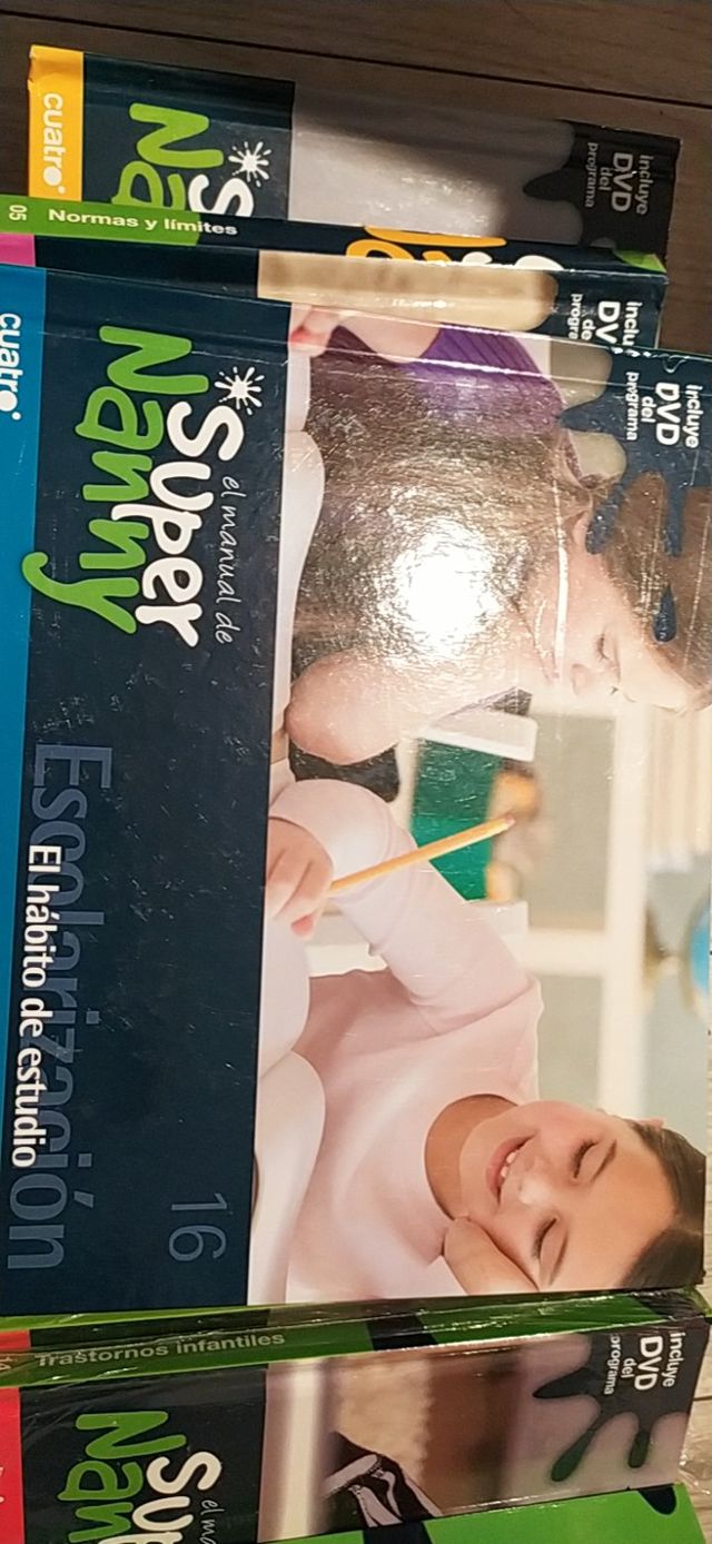 Supernanny: nuevos. Libros y DVDs