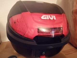 Cofre de moto de segunda mano en Valencia en WALLAPOP Cofre de moto de segunda mano en Valencia en WALLAPOP