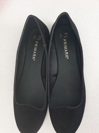 Manoletinas negras, 41-42, nuevas de segunda mano por 5 EUR en Madrid en  WALLAPOP